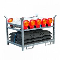 SCHAKE SET 3 mit 10 Baken, Fußplatten und Lampen auf Lager- und Trasportpalette mit Folie Typ RA1/A, rot/weiß einseitig pfeilförmig BASt Wendebake 36NOXPE-G2-SET3