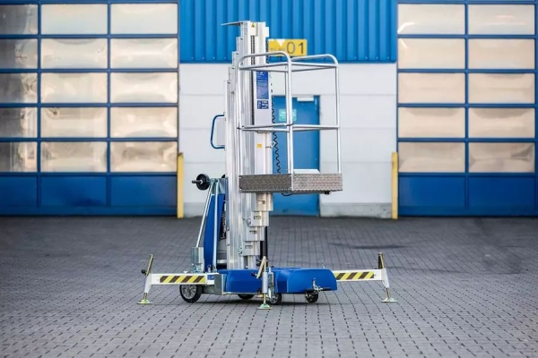 BÖCKER ALP-Personen-Lift Modell PHC 1100 EU1