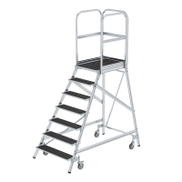 MUNK Podesttreppe eins. begehbar mit Federrollen...