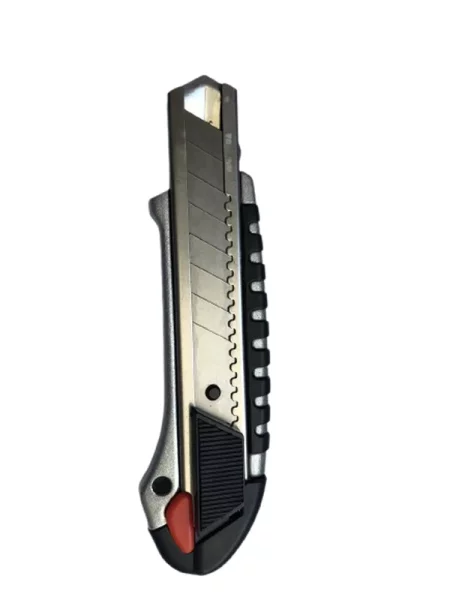 MMXX Cuttermesser 22 mm, gummierter Griff,Aluminiumgehäuse, Klingenführung aus Metall