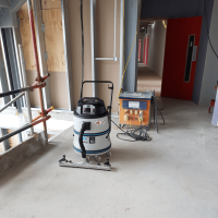 MAXVAC DURA DV80-LBN-FB, 80l-Sauger, 2-Motoren, L-Klasse mit fixierter Bodendüse, 650mm (DV-80-LBN-230-FB-EU)