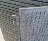 Bodenschutzmatte 200t/m2 800x1200mm 43mm mit Nut und Feder Noppenmuster Bodenschutzplatte