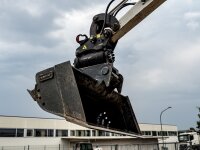 RÄDLINGER Tilt 390 mit Schnellwechsler ALPEN A03 1,6-2,6t Klasse 03