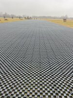 TERRA-GRID E® 35 Rasengitter Kunststoff befahrbar bis 160t/m2 30x30x3,5cm schwarz Rasengittersteine Paddockplatten Paddockplatten