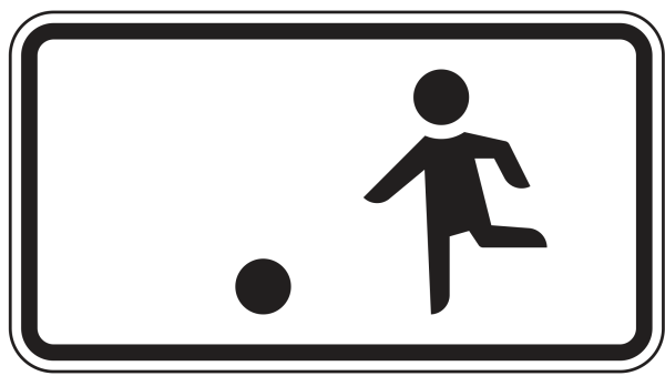 erlaubt Kindern auch auf der Fahrbahn und dem Seitenstreifen zu spielen