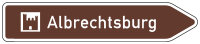 Touristischer Hinweis als Pfeilwegweiser, rechtsweisend