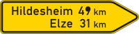 Pfeilwegweiser auf sonstigen Straßen, rechtsw.