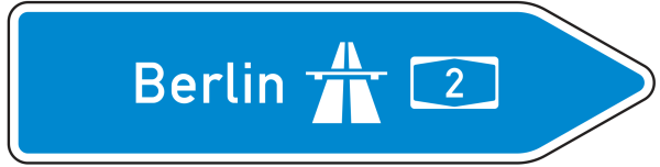 Pfeilwegweiser zur Autobahn, rechtsweisend