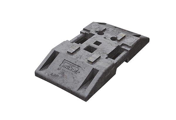 MÜBA TL-Fußplatte 19650 Kunststoff schwarz, Gewichtsklasse K1, Einstecköffnungen 60x60 und 40x40 mm