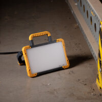Shada Arbeitsleuchte 300810, 30 W, 3200 lm, 5000 K, IP54, mit Steckdose und 5 m Kabel