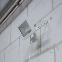 Shada LED Strahler 310715 Weiß mit Sensor, 30 W, 3300 lm