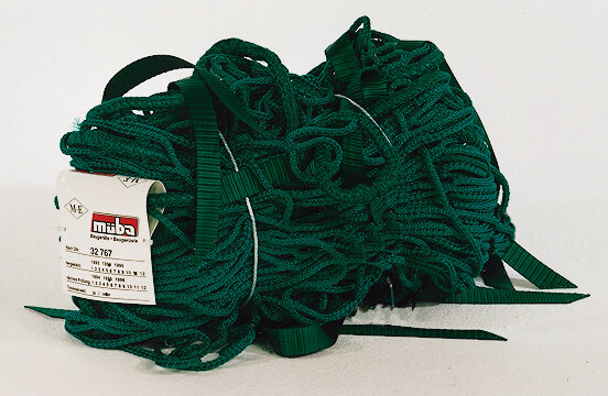 MÜBA Seitenschutznetz 61072.0 Polypropylen, 2,00 x 10 m, Maschenweite 100 mm, mit Gurtschnellverschluss und Randseil