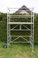 MÜBA Alu-Gärtnergerüst 46068.0 Typ 2, Standfläche 65x180 cm, Standhöhe bis 1,80 m